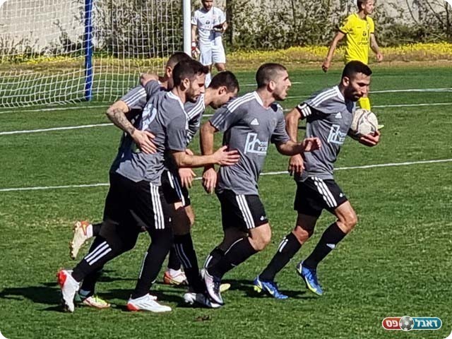 שחקני חולון. ידעו לחזור למשחק (רועי אסף)